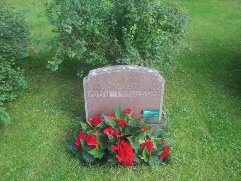 Grave number: 1 KV.1    31-32