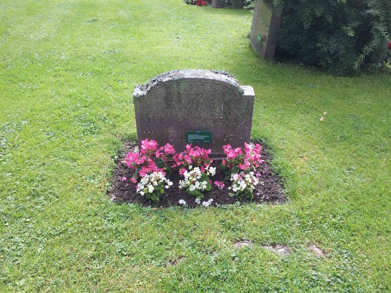 Grave number: 1 NC    40