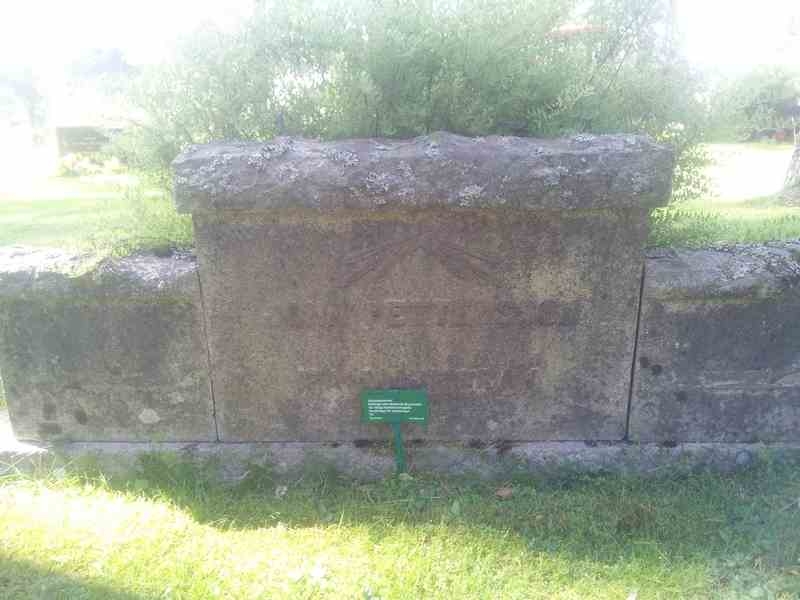 Grave number: 1 NF    21