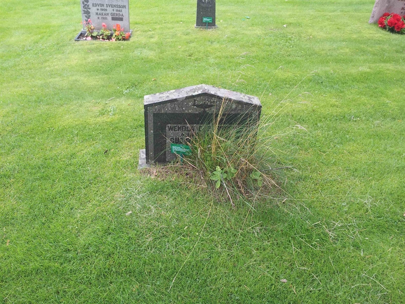 Grave number: 1 GL.9   211-212