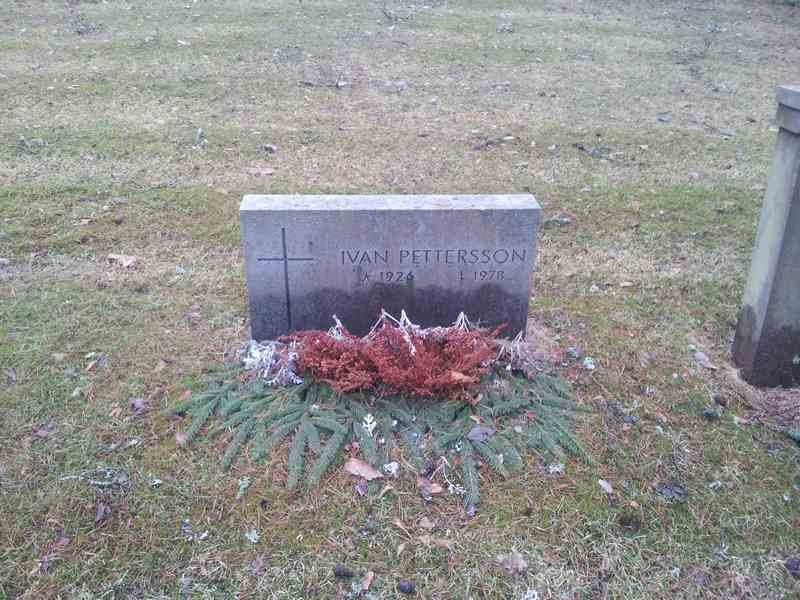 Grave number: 1 KV.4    57