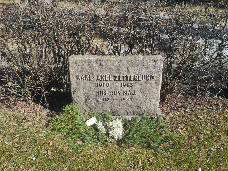 Grave number: 1 KV.7     7-8