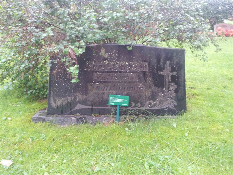 Grave number: 1 KV.2    58-59