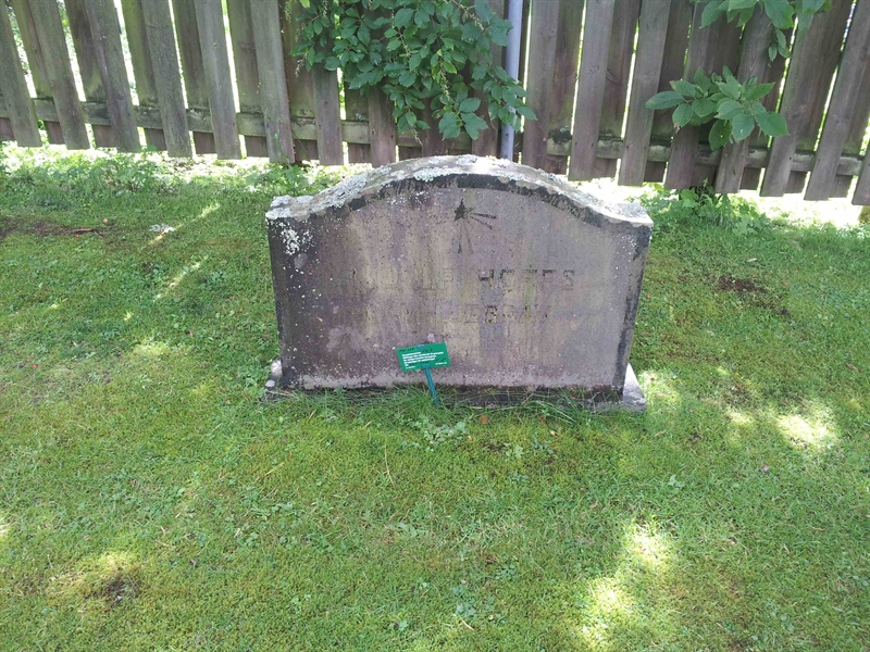 Grave number: 1 NA     7