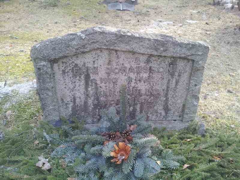 Grave number: 1 KV.3 1    37-38