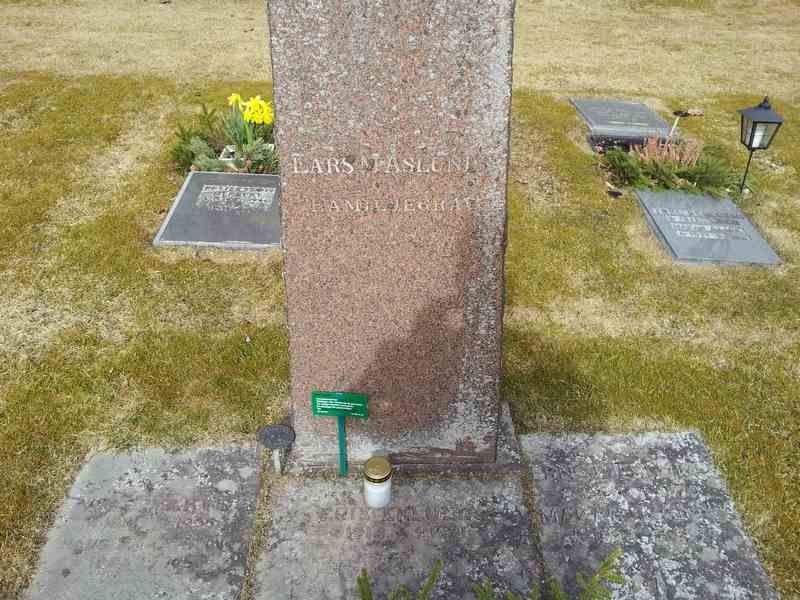 Grave number: 1 GL.4    40