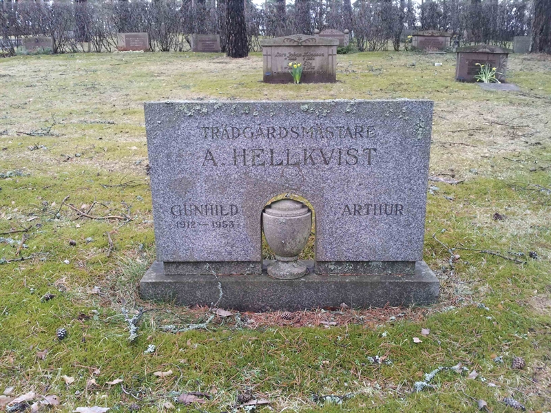 Grave number: 1 KV.3     7-8