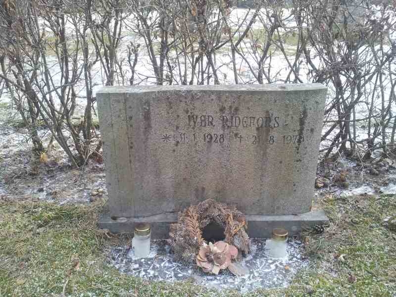 Grave number: 1 KV.3   234-235