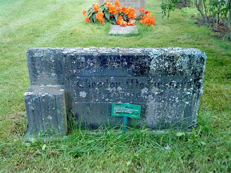 Grave number: 1 NL     2