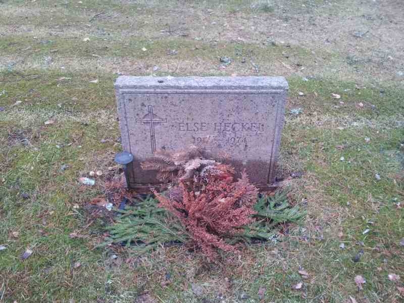 Grave number: 1 KV.4 1     8