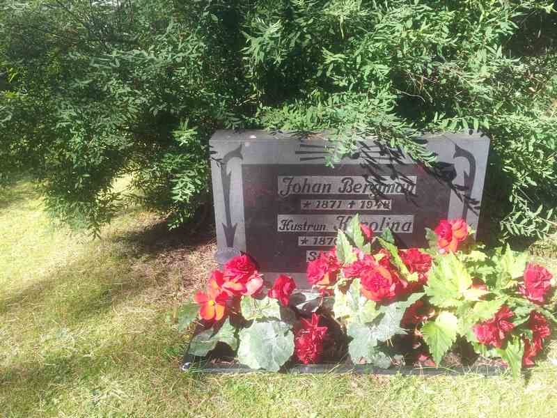 Grave number: 1 NE    26