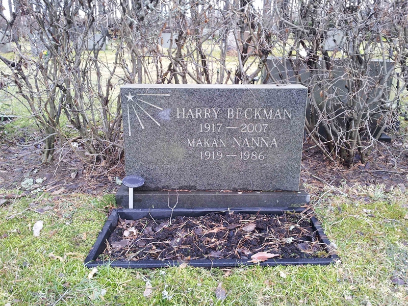 Grave number: 1 KV.9    92-93