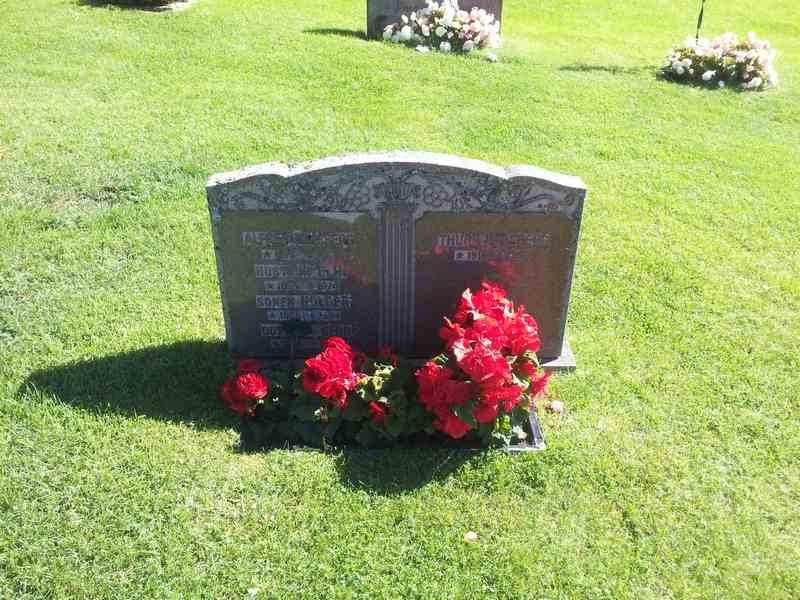 Grave number: 1 GL.3    41-43