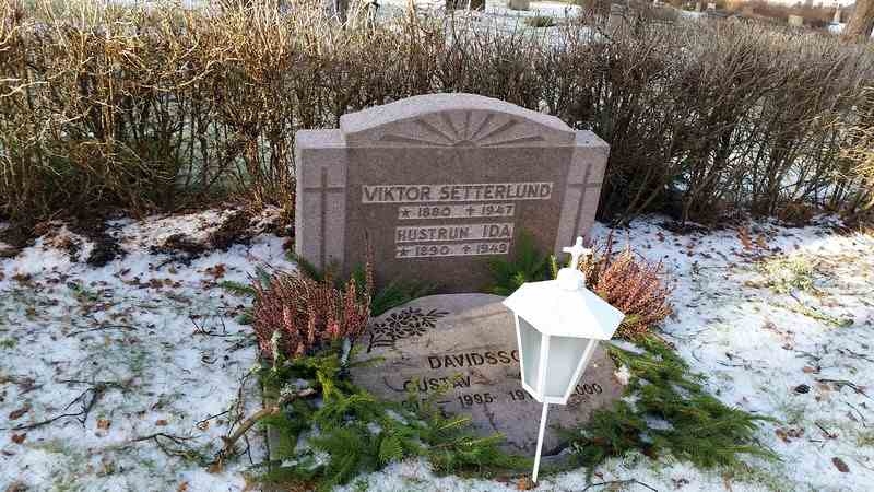 Grave number: 1 NI    50