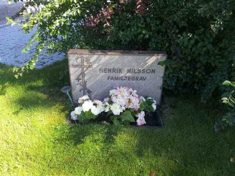Grave number: 1 GL.3    51-51A