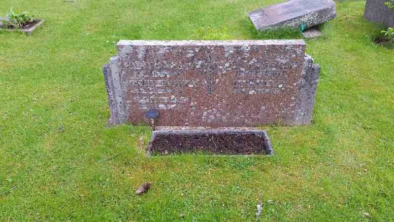 Grave number: 1 GL.7    39