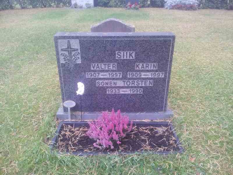 Grave number: 1 KV.9   153-155