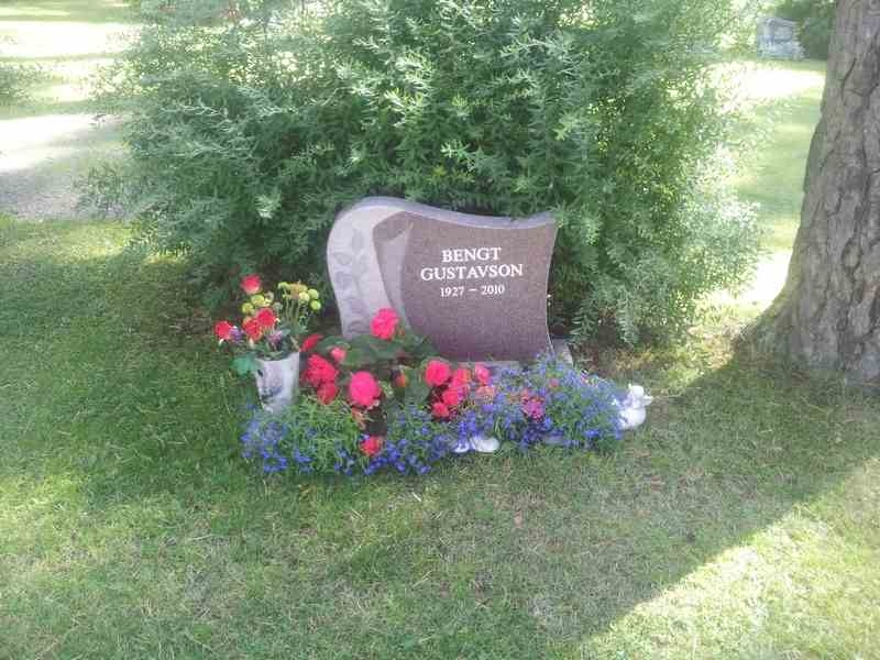 Grave number: 1 NE    41