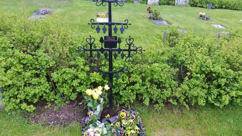 Grave number: 1 GL.8   303-304