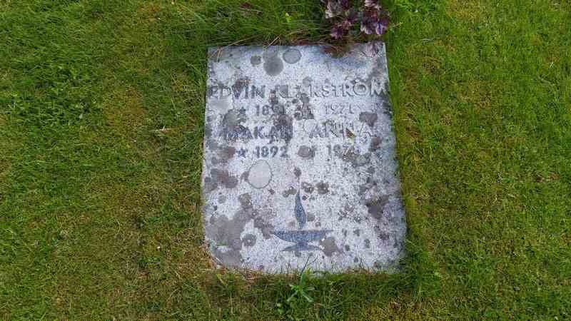 Grave number: 1 GL.8   372