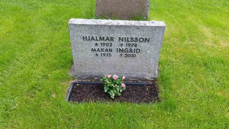 Grave number: 1 GL.8   157-158