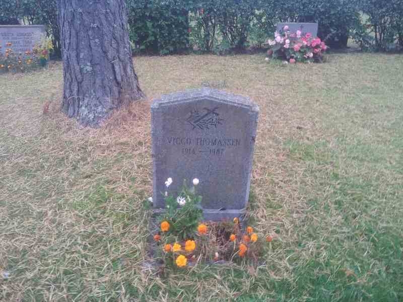 Grave number: 1 KV.9    44-45