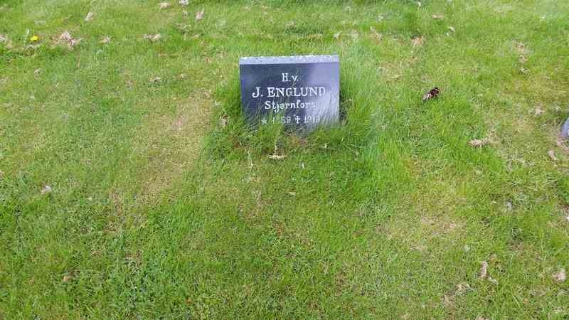 Grave number: 1 GL.8    71