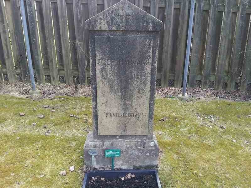 Grave number: 1 GL.2    20