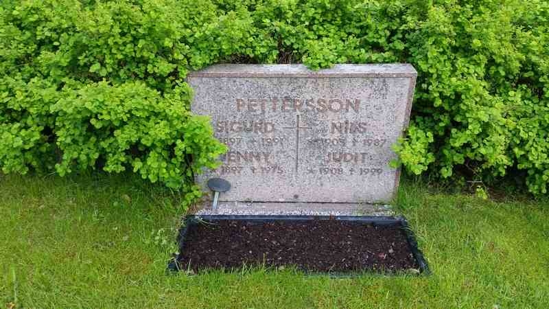 Grave number: 1 GL.8   293