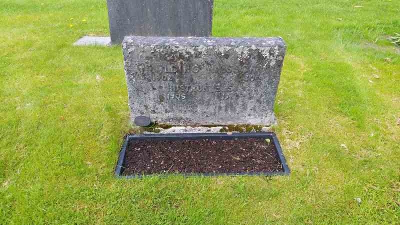 Grave number: 1 GL.8    61-62