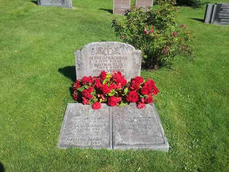Grave number: 1 GL.3    48