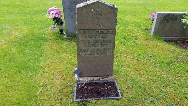 Grave number: 1 GL.7    34
