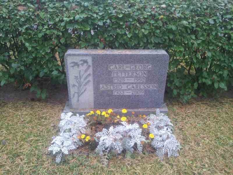 Grave number: 1 KV.9   400-401