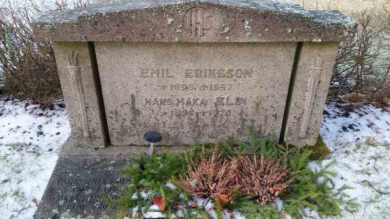 Grave number: 1 NI    52