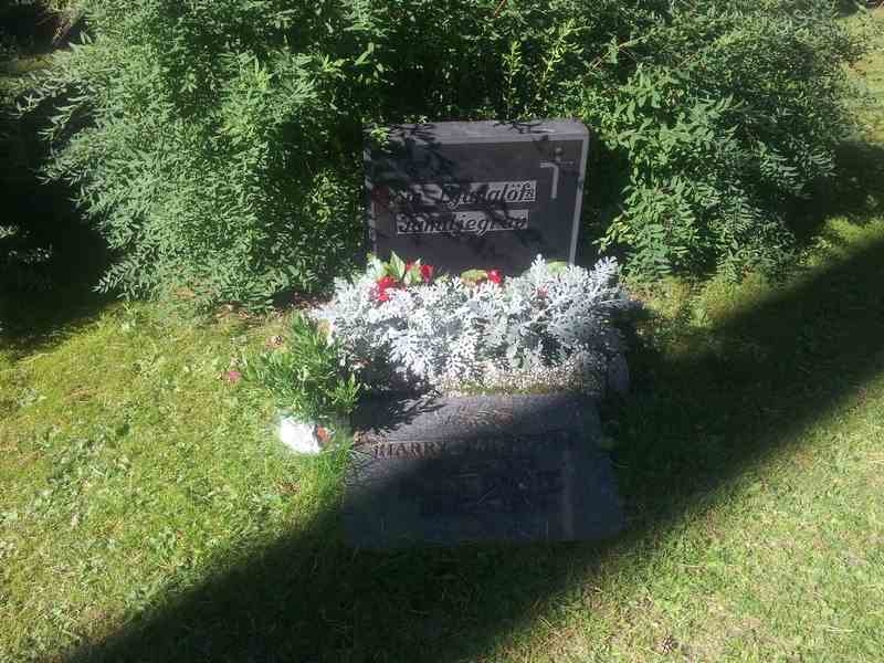 Grave number: 1 NE    57