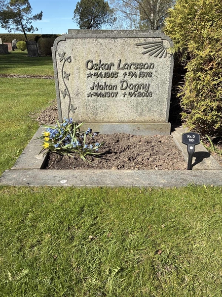 Grave number: 22 D   183