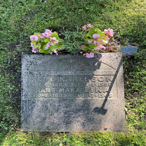 Hautatunnus: 1 NU    26