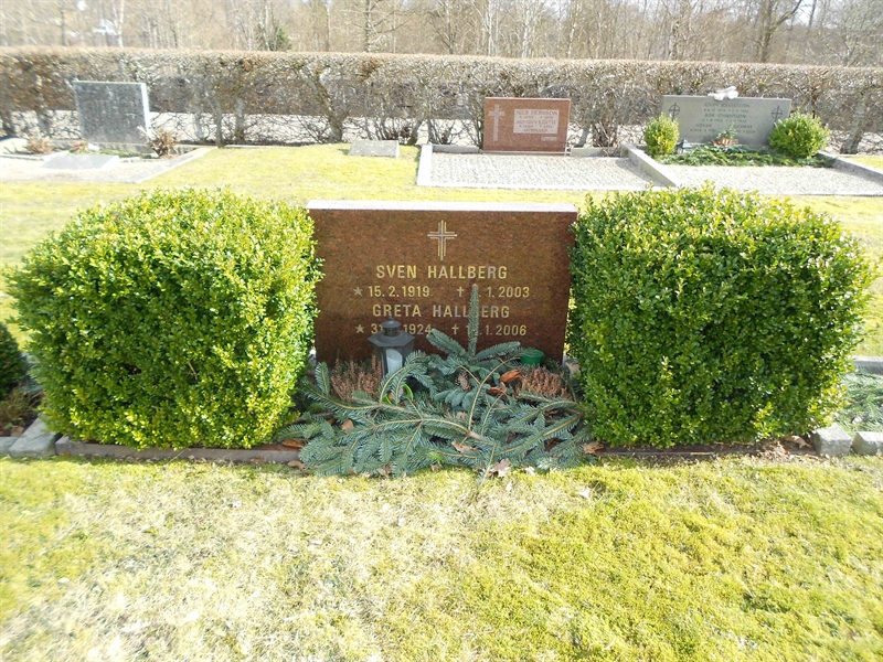 Grave number: NÅ M3    11, 12