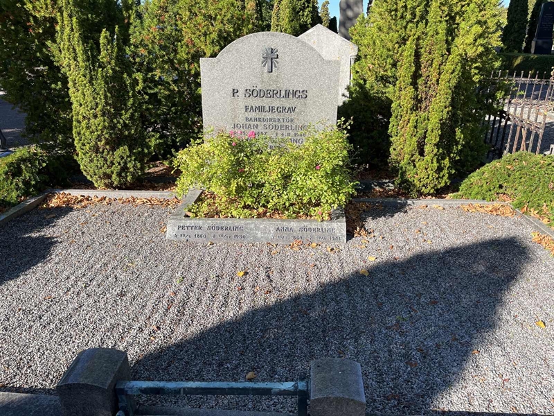 Grave number: VK II 48-49
