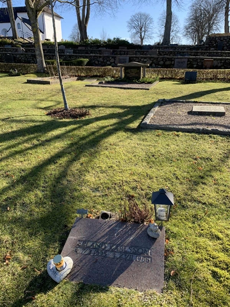 Grave number: SÖ H    89, 90
