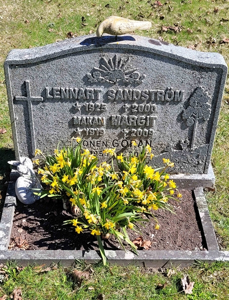 Grave number: JÄ 5   26, 27