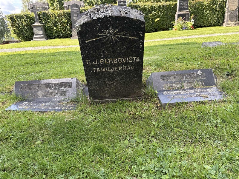 Grave number: IN 08   280