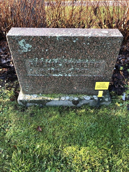 Grave number: 1 C1   106
