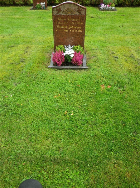 Grave number: OS ÖK   337, 338