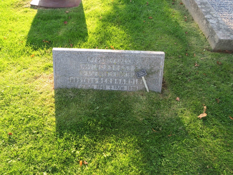 Grave number: 1 05  110