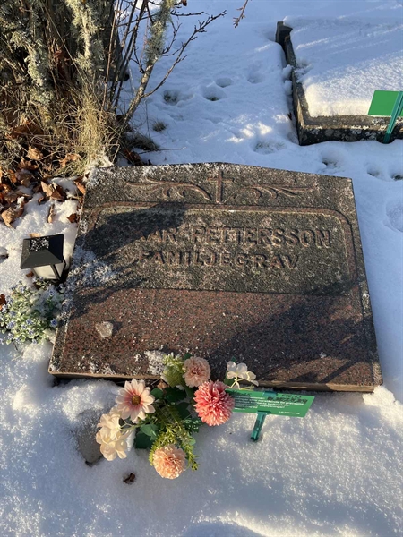 Gravnummer: SJ F    52, 53