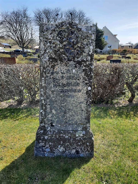 Grave number: VN E    80-81