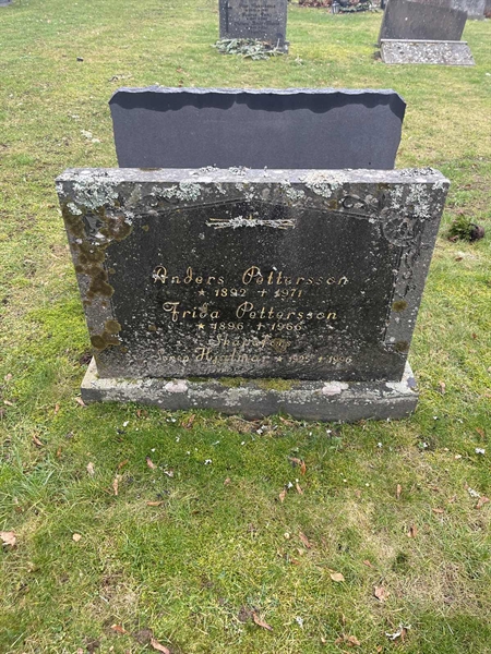 Grave number: Lax mell Kv3 22+23