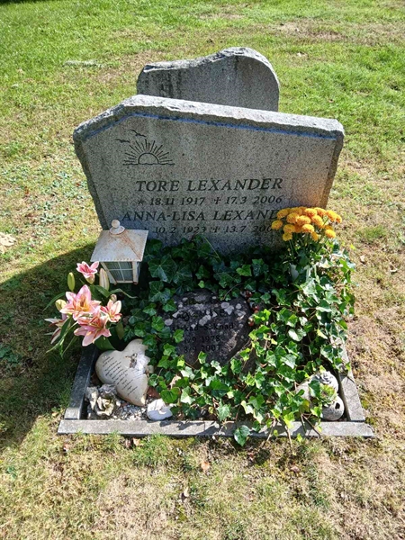Grave number: ÖB 28     2, 3