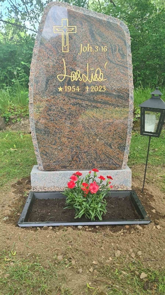 Grave number: M G 12    33-34